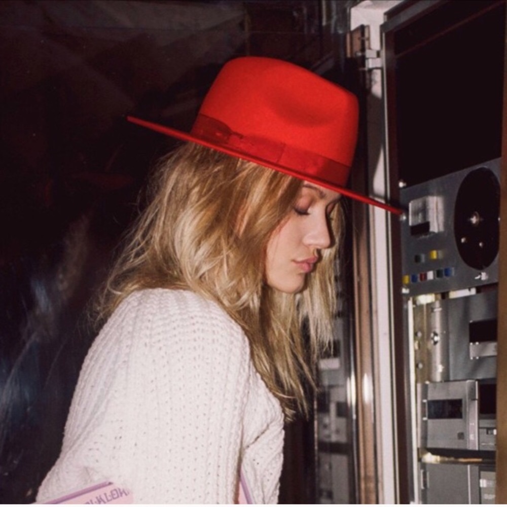 Lack of Color Red Fedora SIZE:Small